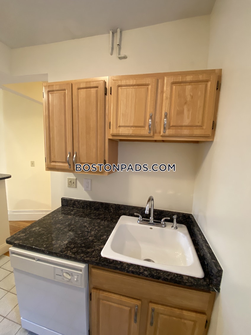 Boston - $2,675 /month