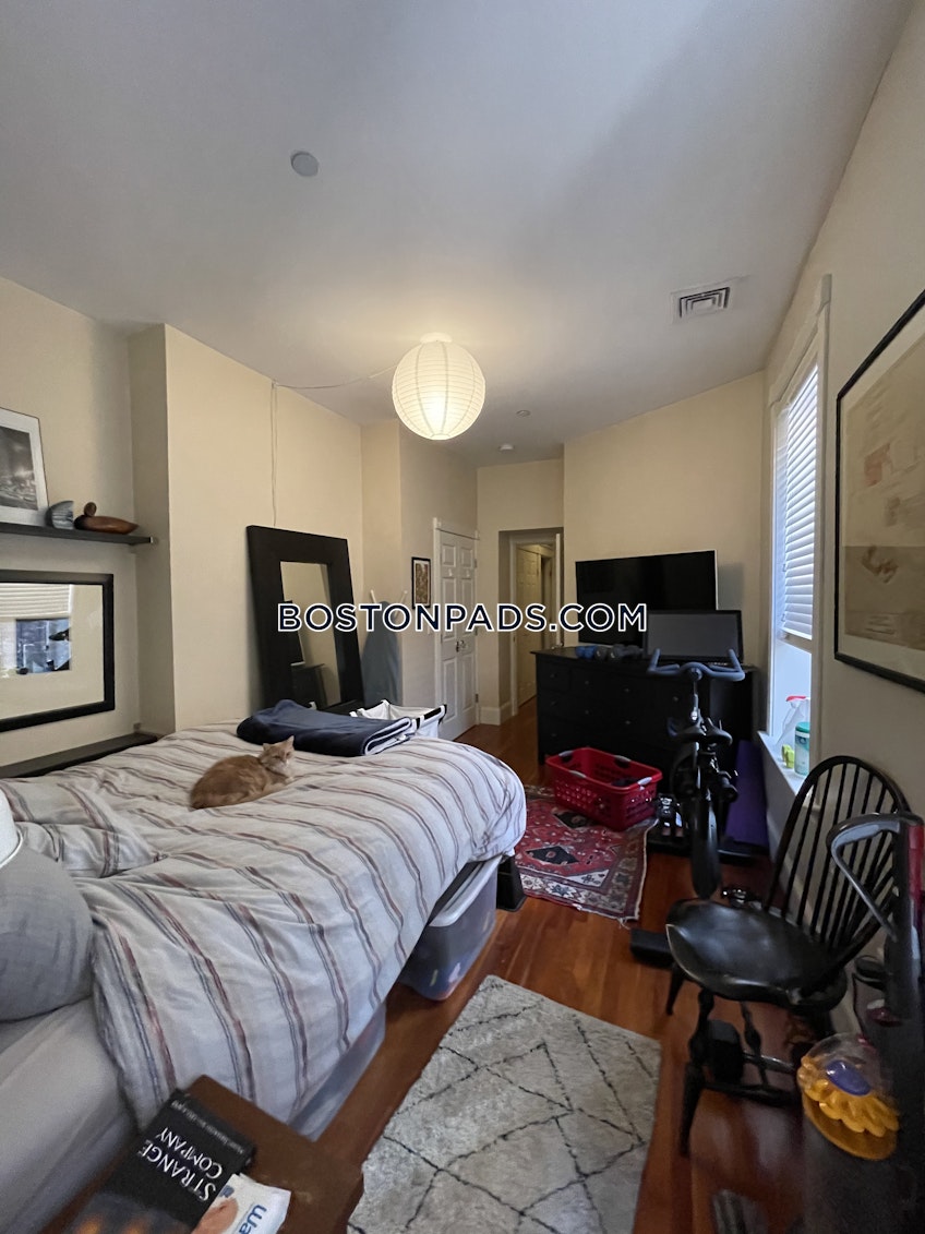 Boston - $3,000 /month