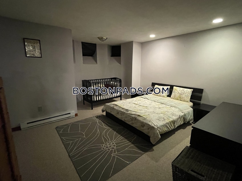 Boston - $4,100 /month