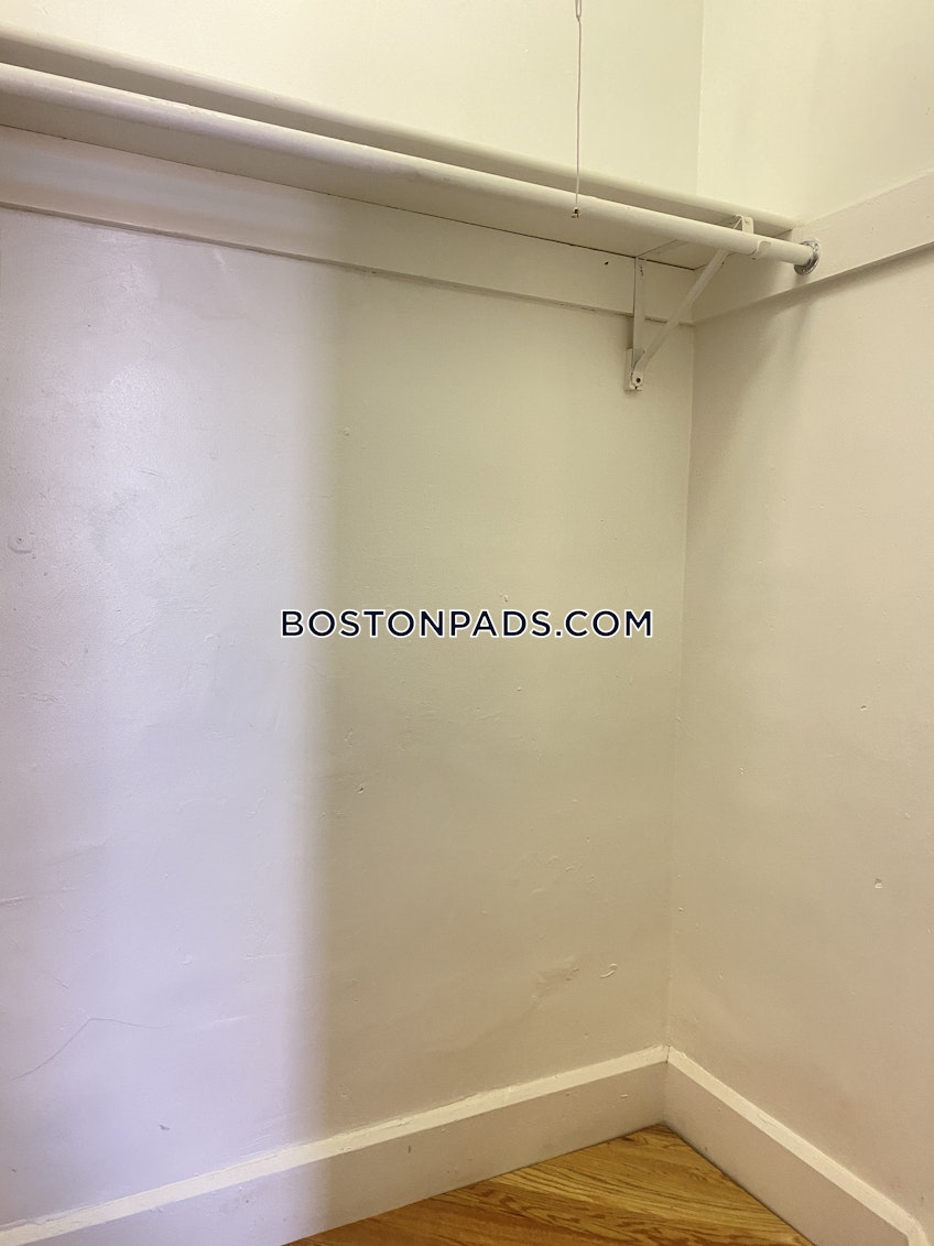 Boston - $5,850 /month