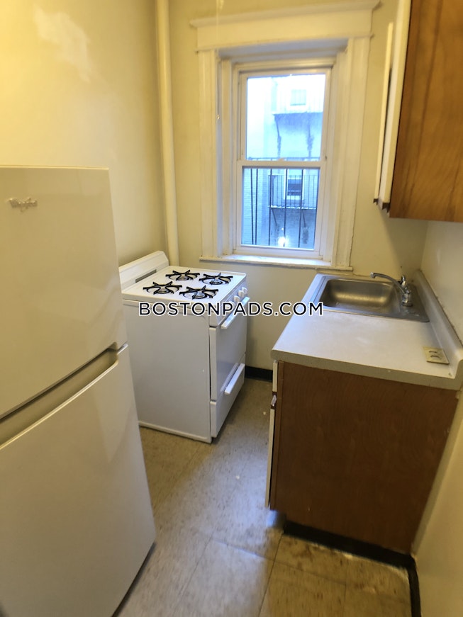 Boston - $1,750 /mo