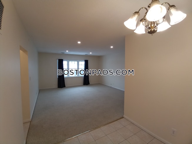 Boston - $2,700 /mo