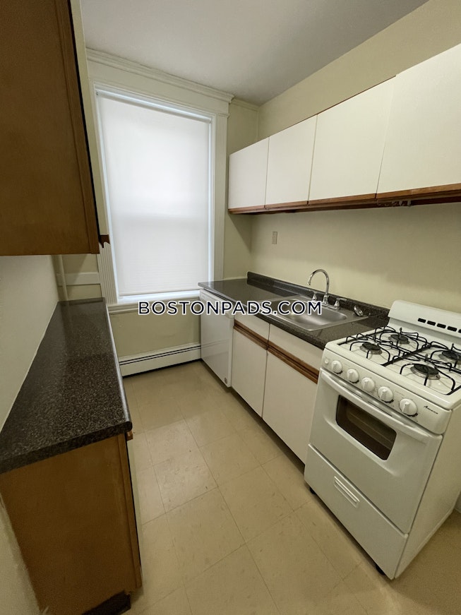 Boston - $1,975 /mo