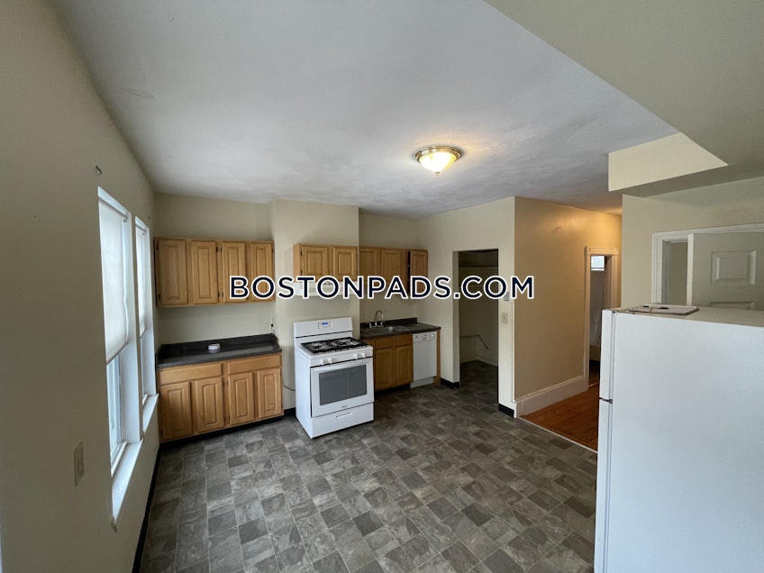 Boston - $2,695 /month