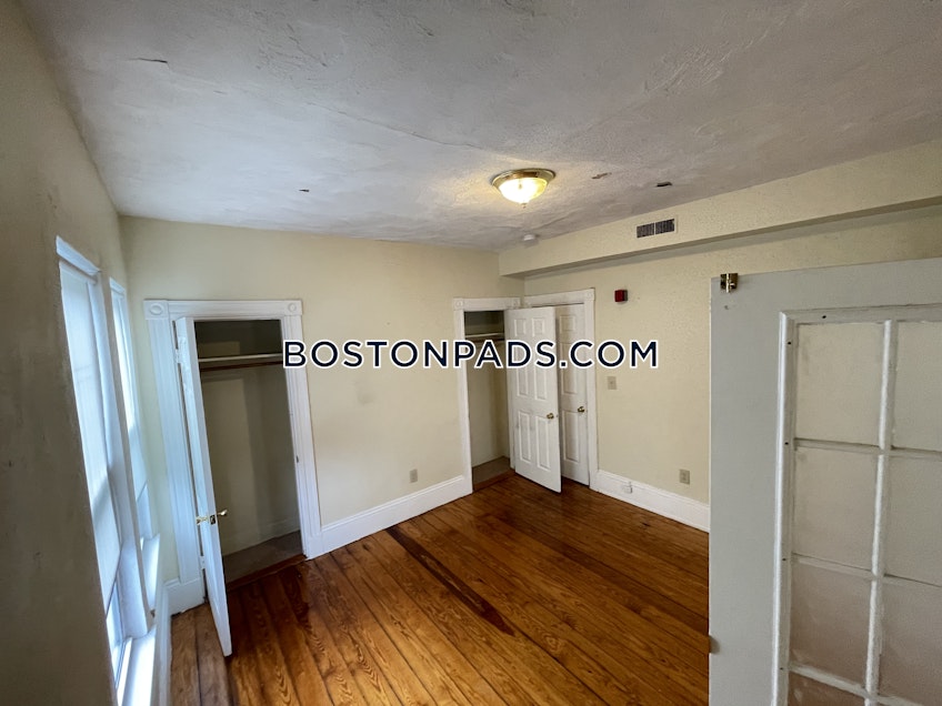 Boston - $2,695 /month