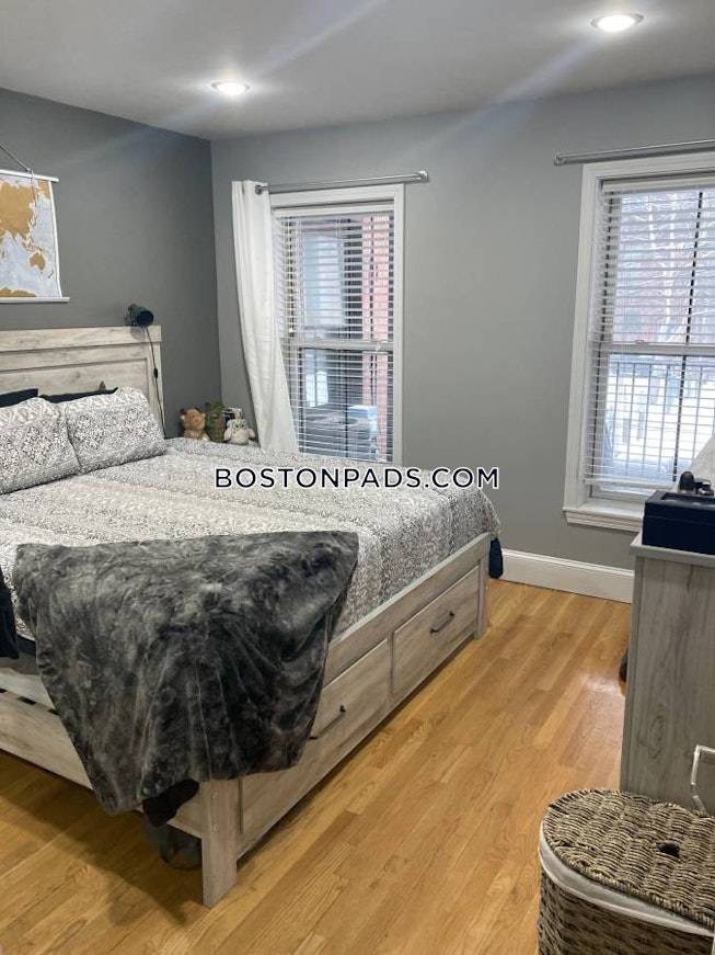 Boston - $3,300 /mo