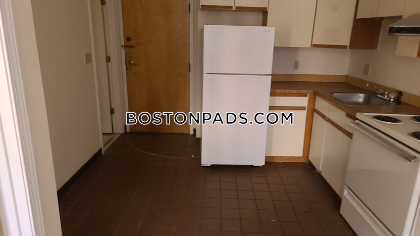 Boston - $1,700 /month