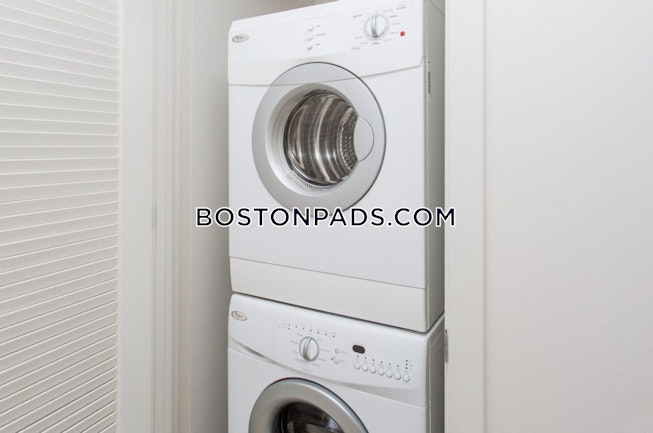 Boston - $2,700 /mo