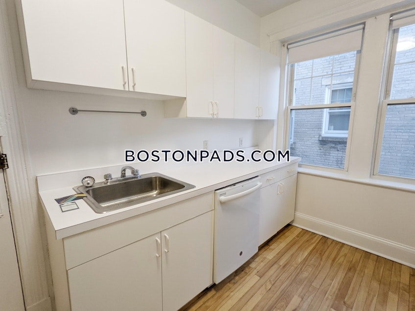 Boston - $2,670 /month