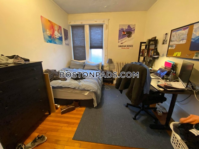 Brookline - $4,900 /mo