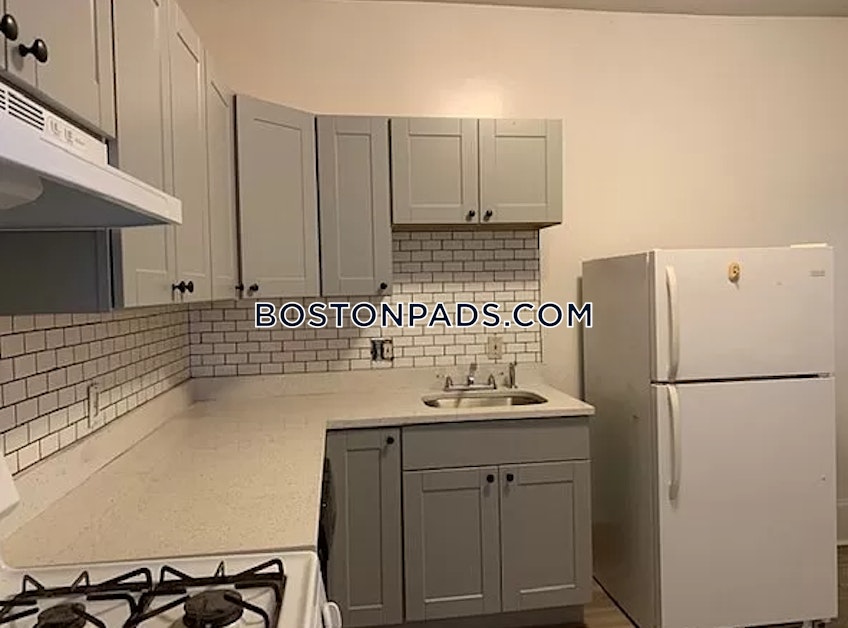 Boston - $2,600 /month