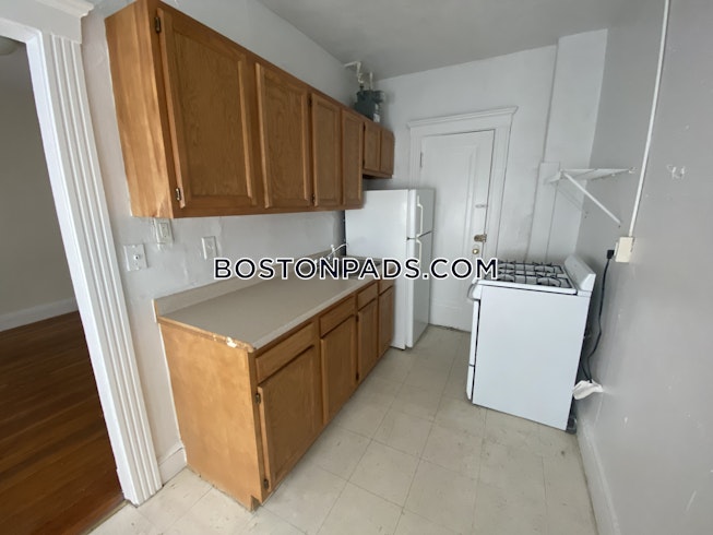 Boston - $2,395 /mo