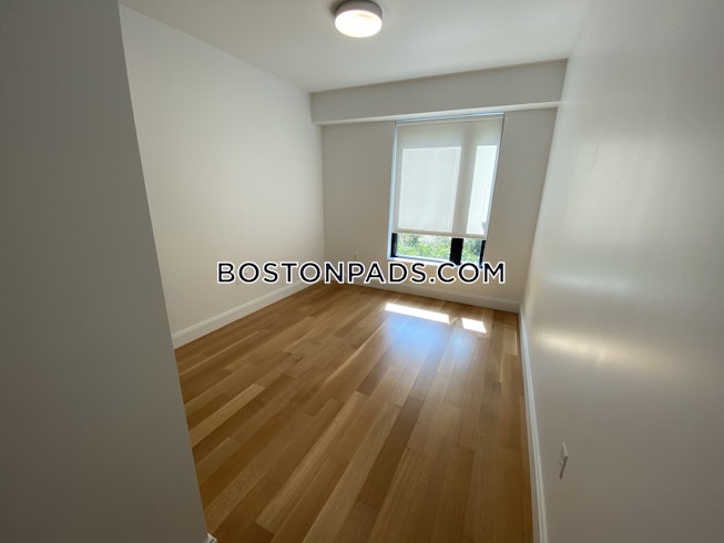 Boston - $5,000 /mo