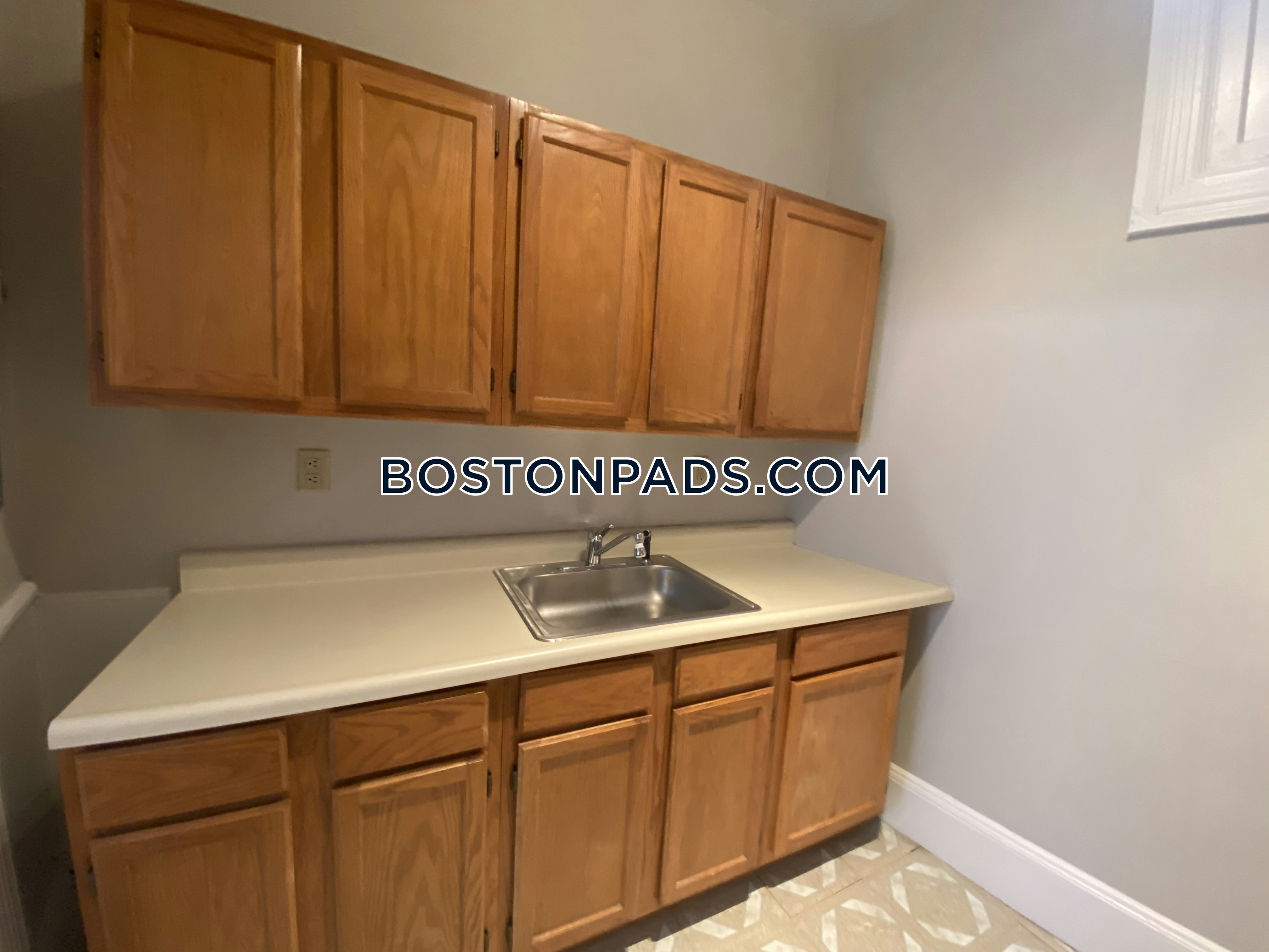 Brookline - $1,900