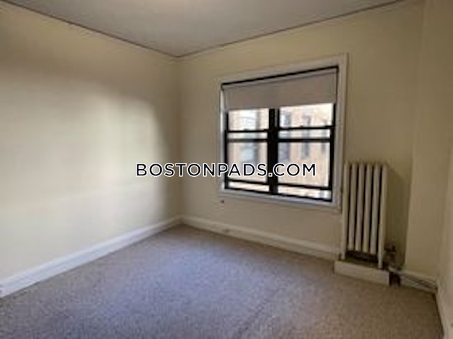 Cambridge - $2,400 /mo