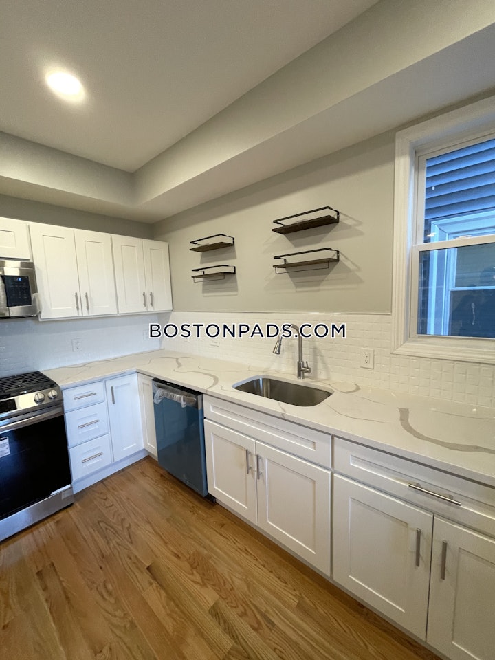 dorchestersouth-boston-border-apartment-for-rent-2-bedrooms-1-bath-boston-4900-3739568 