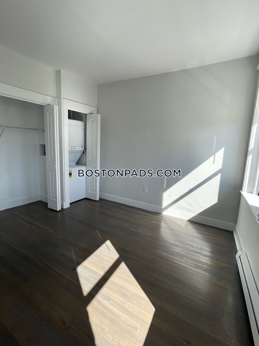 Boston - $2,800 /month