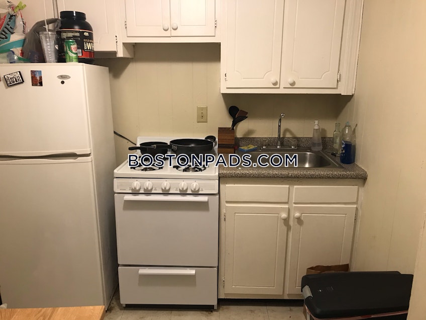 Boston - $1,525 /month