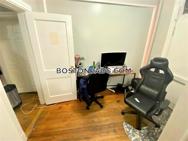 Boston - $5,000 /mo