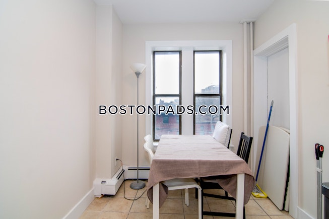 Boston - $6,900 /mo