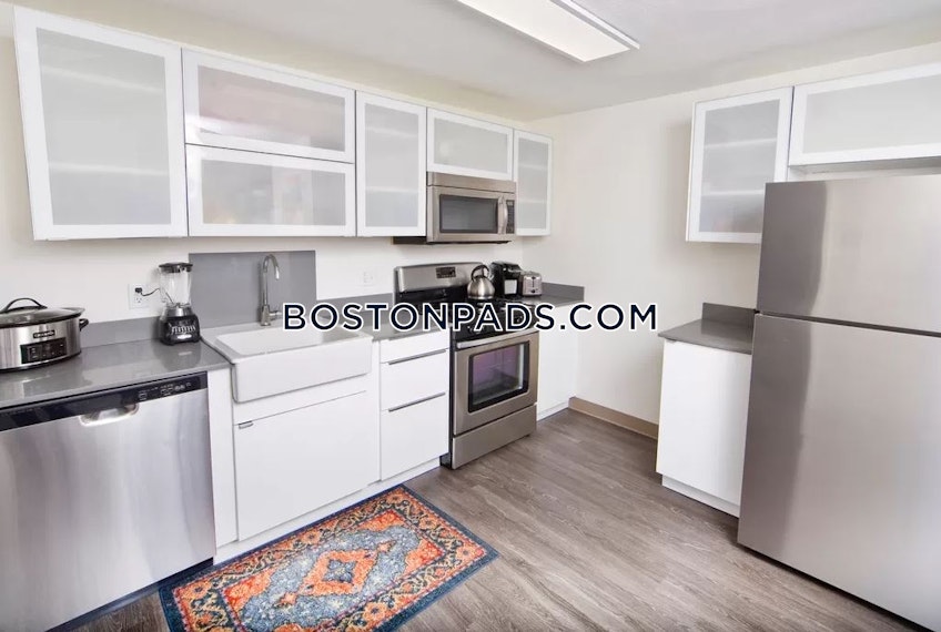 Boston - $3,125 /month