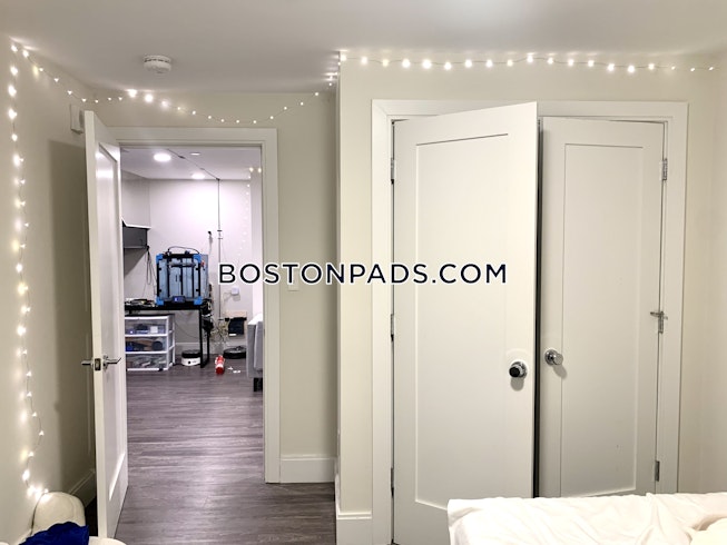 Boston - $7,500 /mo