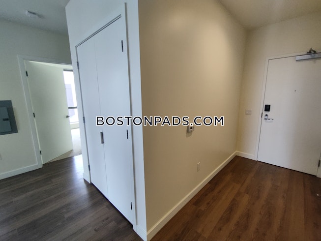 Boston - $4,263 /mo