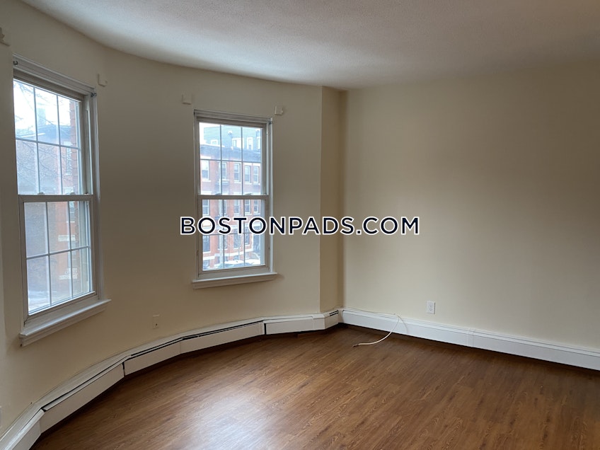 Boston - $1,550 /month