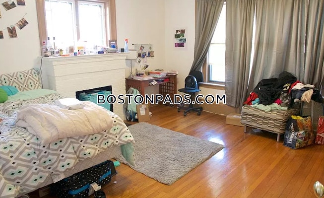 Boston - $4,600 /mo