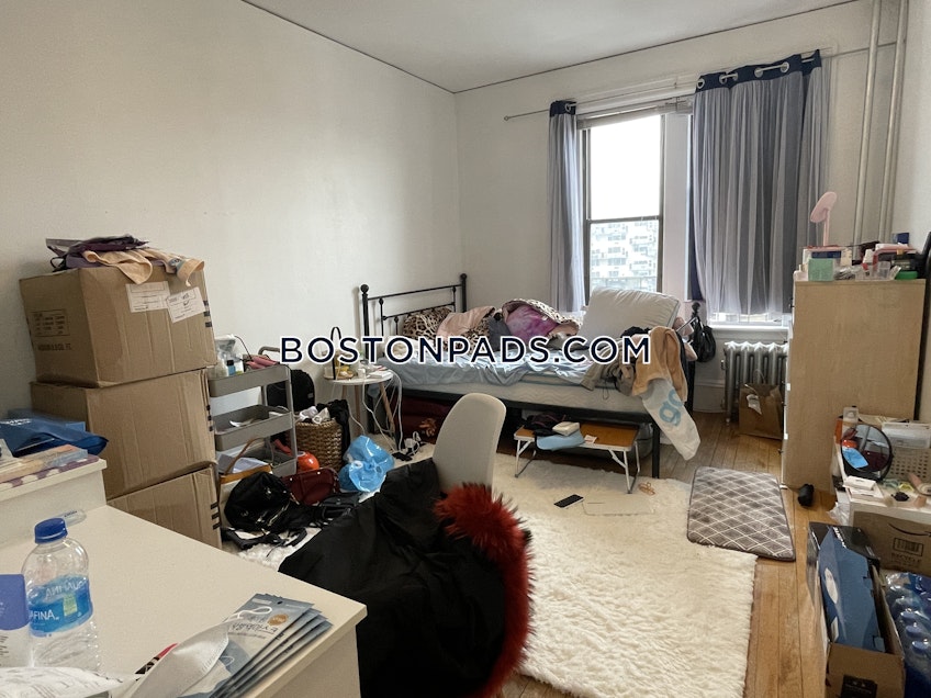 Boston - $4,600 /month