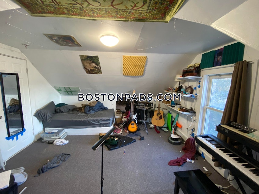 Boston - $7,000 /month