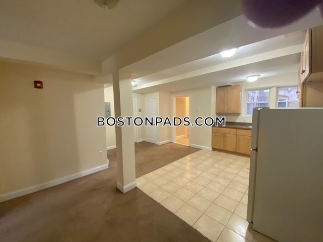 Boston - $1,995 /mo