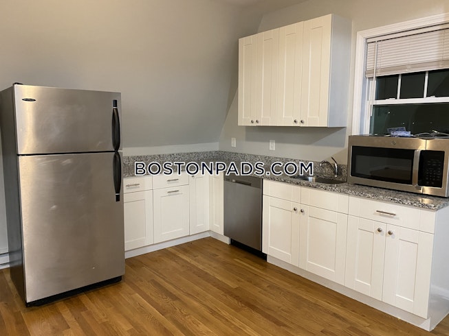 Boston - $4,100 /mo