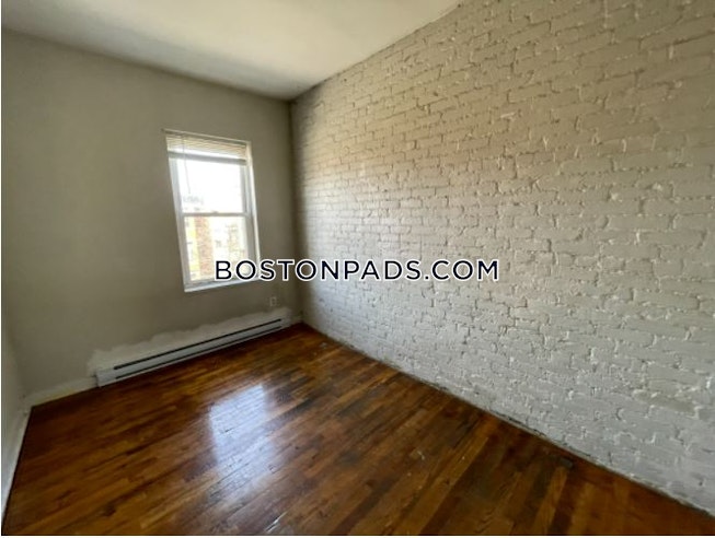 Boston - $2,945 /mo