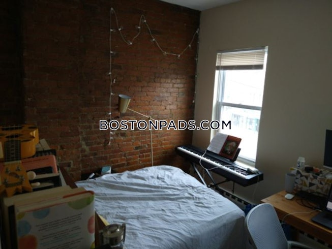 Boston - $2,395 /mo