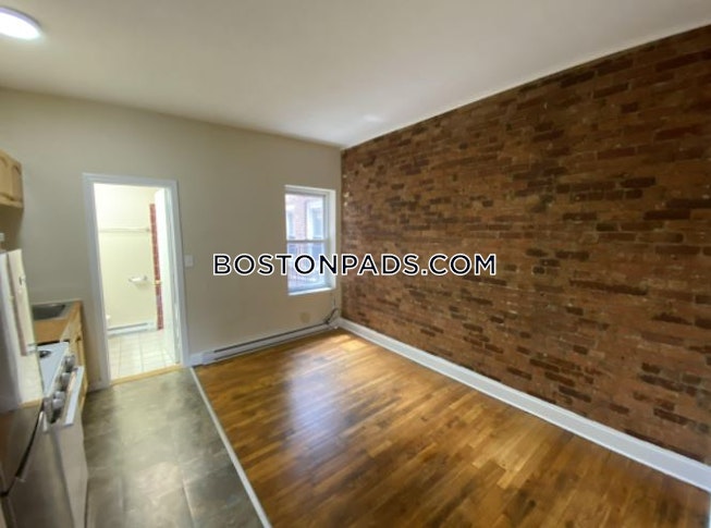 Boston - $2,995 /mo