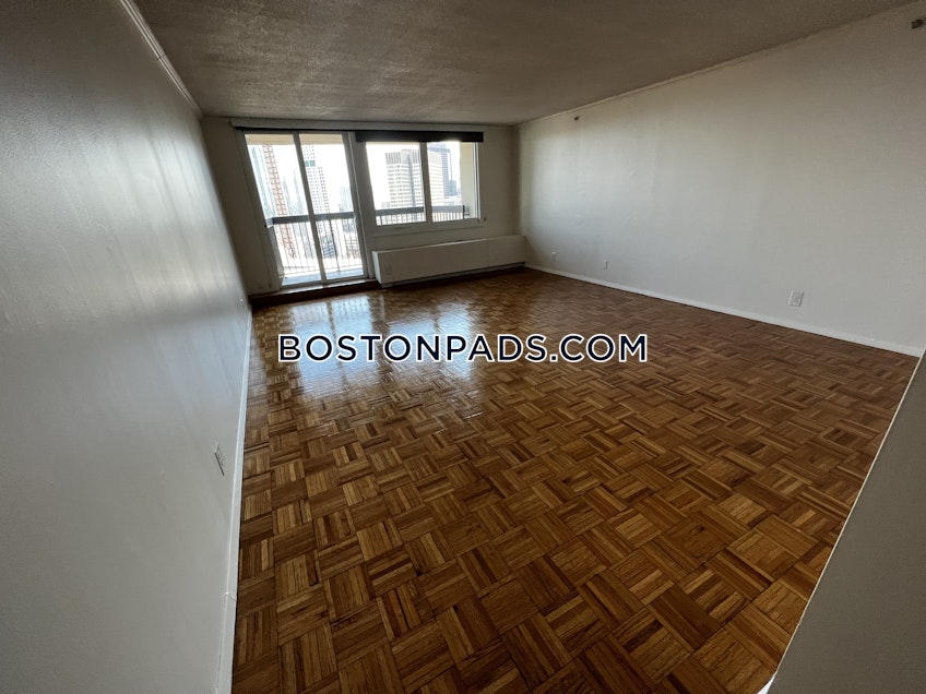 Boston - $4,060 /month