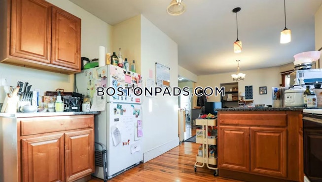 Boston - $3,800 /mo