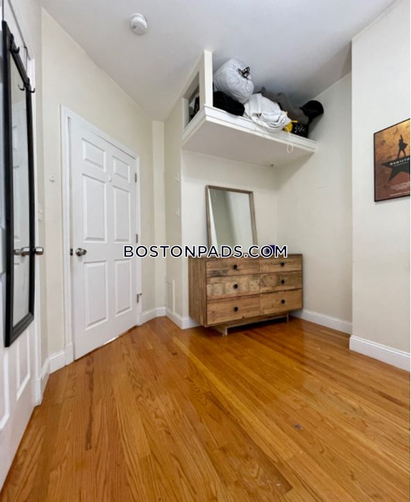 Boston - $6,100 /month