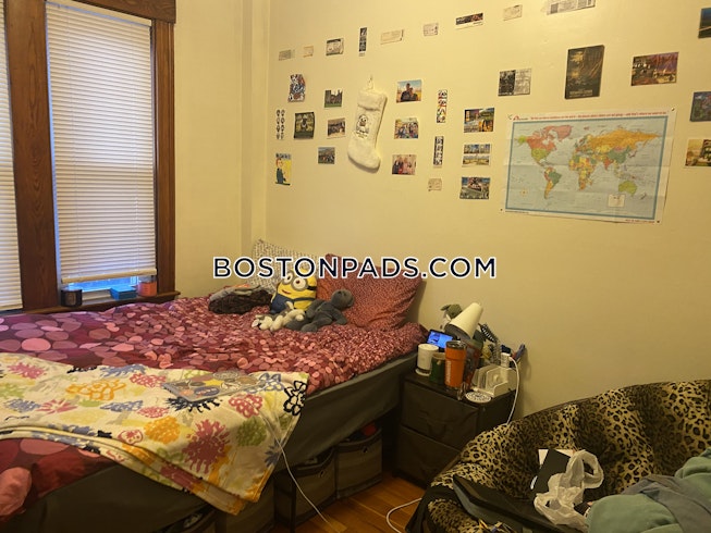 Roxbury Crossing - $4,400 /mo