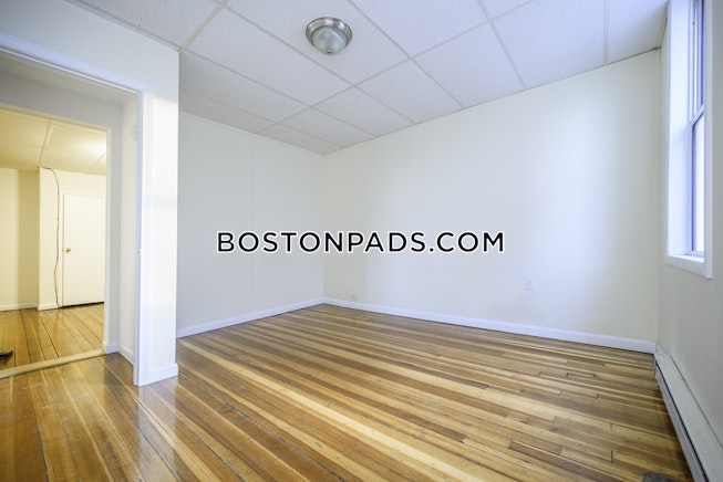 Boston - $3,000 /mo