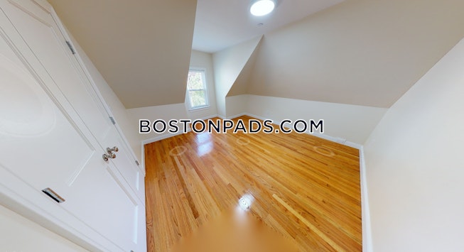 Brookline - $4,700 /mo