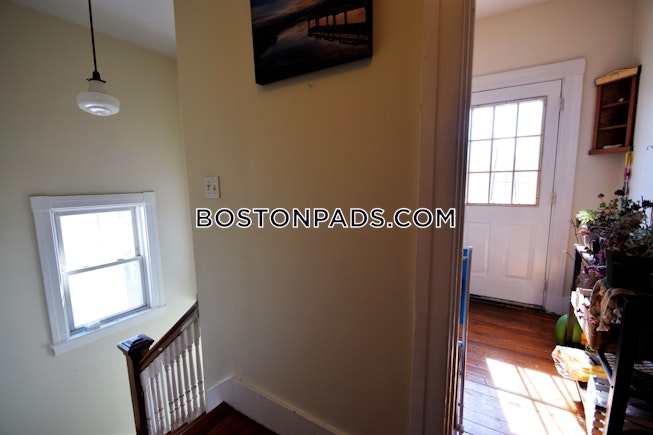 Boston - $5,995 /mo