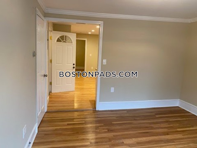 Somerville - $3,300 /mo