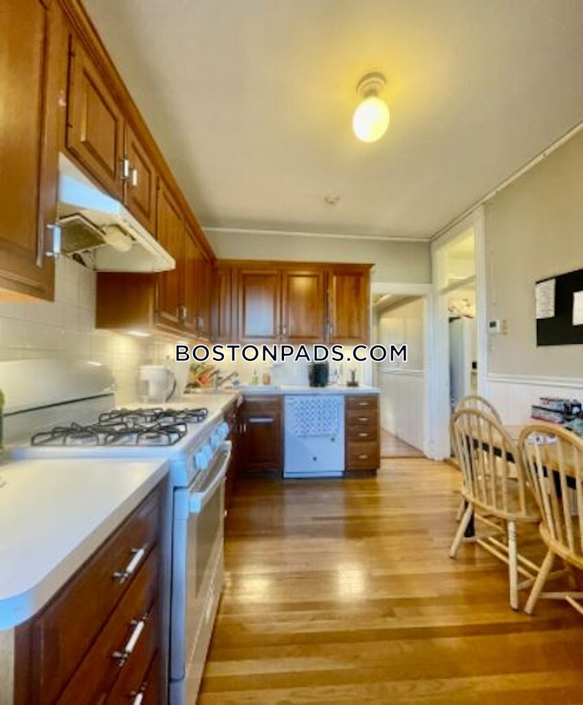 Brookline - $6,100 /month