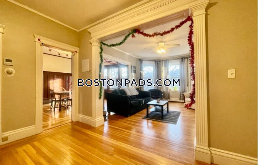 Brookline - $6,100 /month