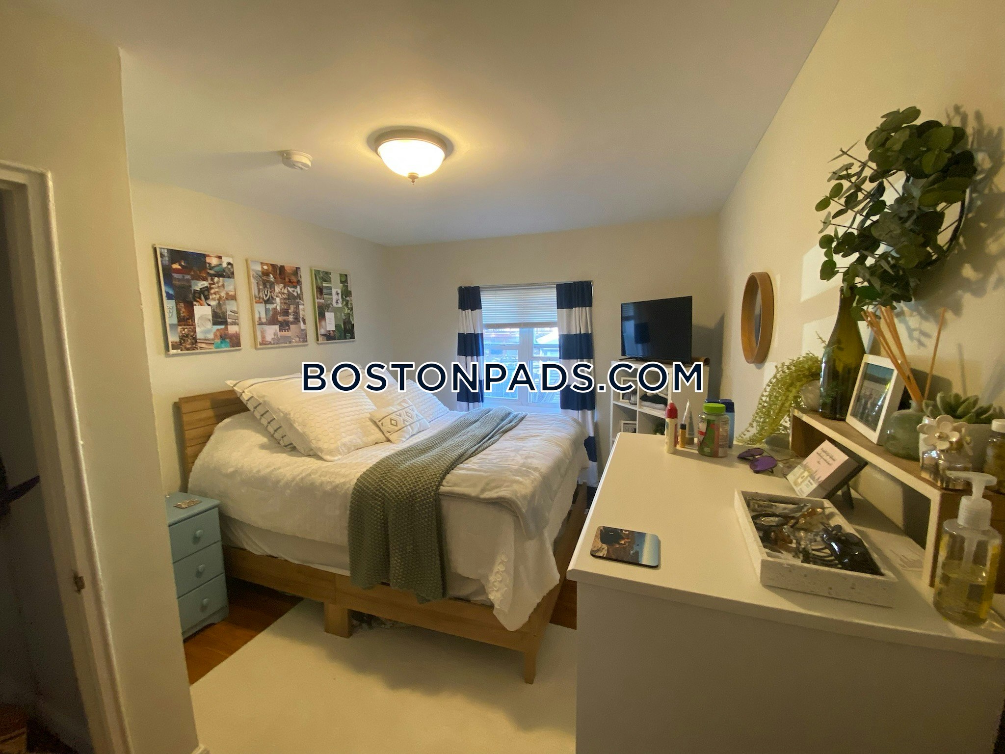 Boston - $2,900