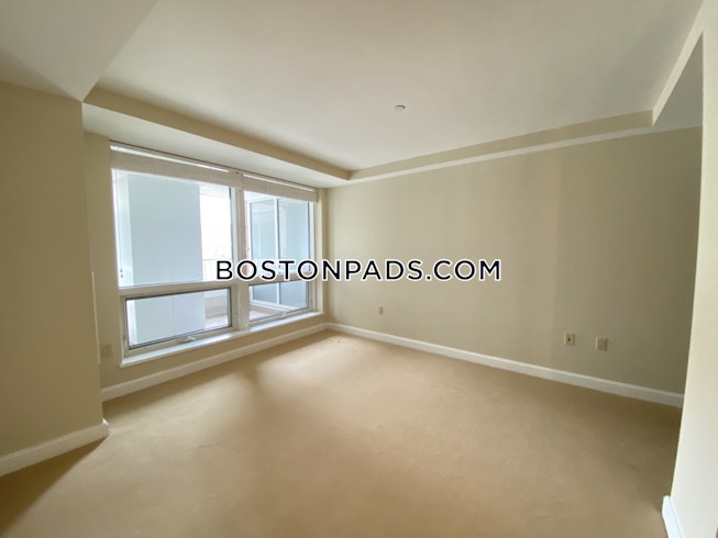 Boston - $4,720 /mo