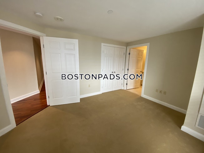 Boston - $10,000 /mo