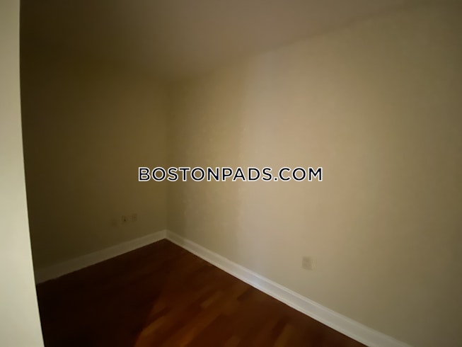 Boston - $10,000 /mo